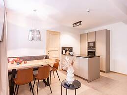 Apartment With Shared Infinity Pool