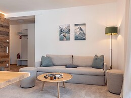 Apartment With Shared Infinity Pool