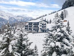 Apartment With Shared Infinity Pool