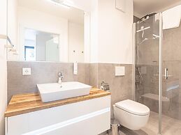 Apartment With Shared Infinity Pool