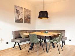 Apartment With Shared Infinity Pool