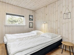 14 Person Holiday Home in Vaeggerlose