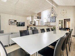 14 Person Holiday Home in Vaeggerlose