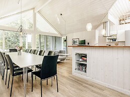 14 Person Holiday Home in Vaeggerlose