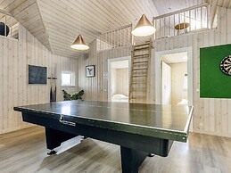 14 Person Holiday Home in Vaeggerlose