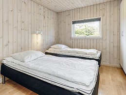 14 Person Holiday Home in Vaeggerlose