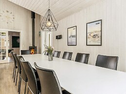 14 Person Holiday Home in Vaeggerlose