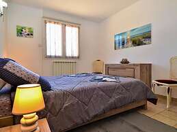 Cozy Villa in Saint-laurent-la-vernede