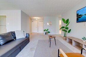 Beautiful & Spacious Apt in Crystal City