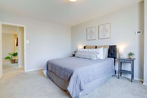 Beautiful & Spacious Apt in Crystal City