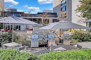 Beautiful & Spacious Apt in Crystal City