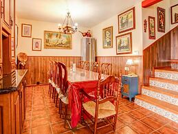 Charming Villa With Private Pool