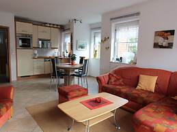 Wattloper Left Modern Retreat