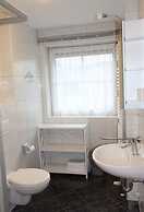 Wattloper Left Modern Retreat