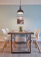 SEA Time Modern Retreat