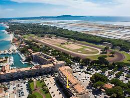 Modern Apartment With sea Views on the Cote Dazur