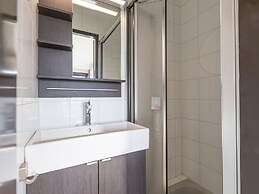 Corner Apartment Near the Center