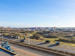 Corner Apartment Near the Center