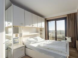 Corner Apartment Near the Center