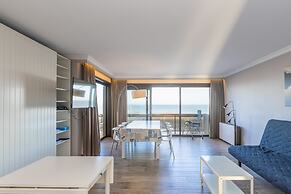 Corner Apartment Near the Center