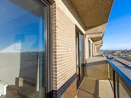 Corner Apartment Near the Center