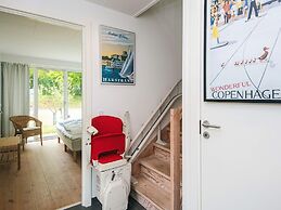 6 Person Holiday Home in Thyholm