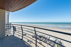 Apartment on Zeedijk With Stunning Sea View