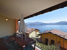 Garden Flat by Lake Maggiore