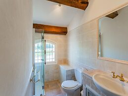 Apartment in Provence Castle With Pool