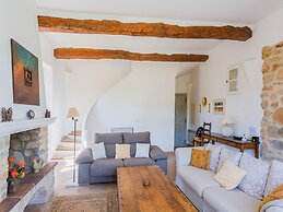 Apartment in Provence Castle With Pool