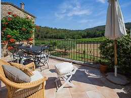 Apartment in Provence Castle With Pool