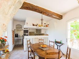 Apartment in Provence Castle With Pool