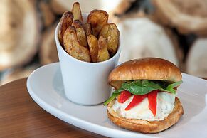 EVEN Bozeman Yellowstone Intl Arpt by IHG