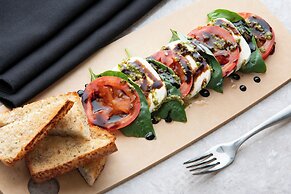 EVEN Bozeman Yellowstone Intl Arpt by IHG