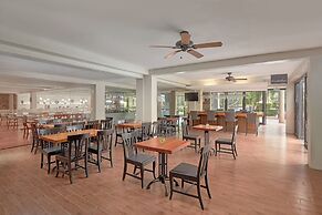 Holiday Inn & Suites Batangas Limapark by IHG