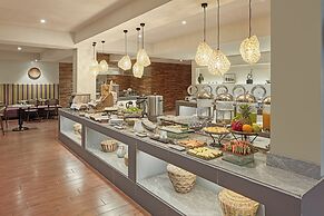Holiday Inn & Suites Batangas Limapark by IHG