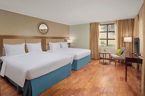 Holiday Inn & Suites Batangas Limapark by IHG