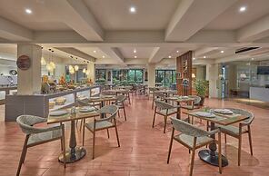 Holiday Inn & Suites Batangas Limapark by IHG