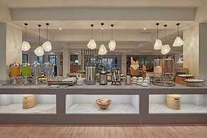 Holiday Inn & Suites Batangas Limapark by IHG