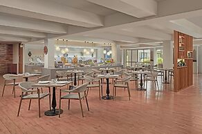 Holiday Inn & Suites Batangas Limapark by IHG