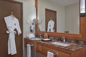Holiday Inn & Suites Batangas Limapark by IHG