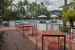 Holiday Inn & Suites Batangas Limapark by IHG