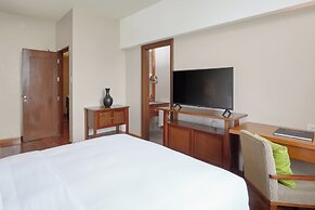 Holiday Inn & Suites Batangas Limapark by IHG