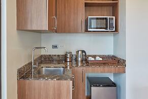 Holiday Inn & Suites Batangas Limapark by IHG