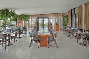 Holiday Inn & Suites Batangas Limapark by IHG