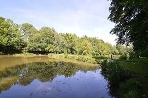 Nature Retreat by the Lakes