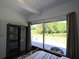 Holiday Home in Rosee Next to a Lake and Forest