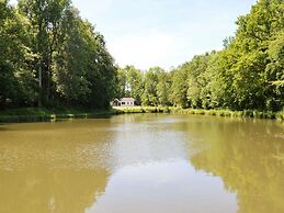 Holiday Home in Rosee Next to a Lake and Forest