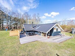 5 Person Holiday Home in Oksbol