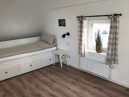 Hygge-huus-burhave Comfortable Holiday Residence